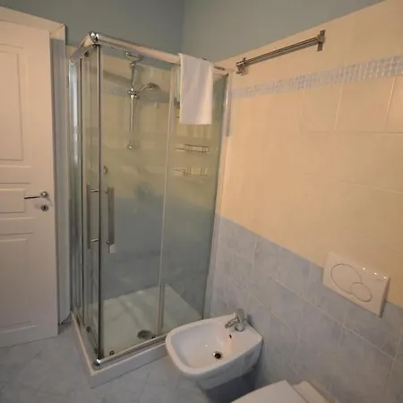 Holiday home Varennahouse Aston Apt Varenna