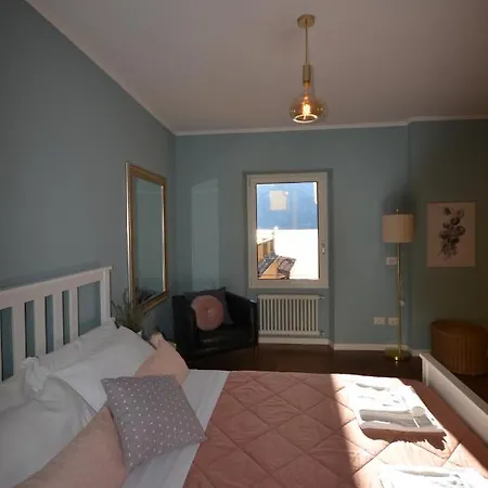 Varennahouse Aston Apt