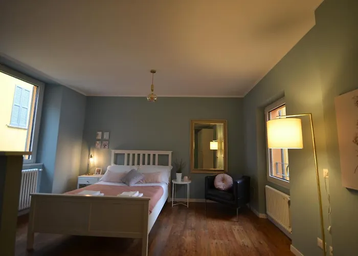 Varennahouse Aston Apt