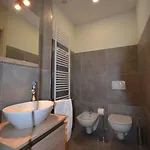 펜션 Varennahouse Aston Apt *
