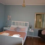 펜션 Varennahouse Aston Apt 바레나