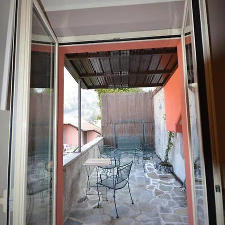 Tatil Evi Varennahouse Aston Apt Varenna