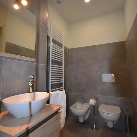 Tatil Evi Varennahouse Aston Apt *