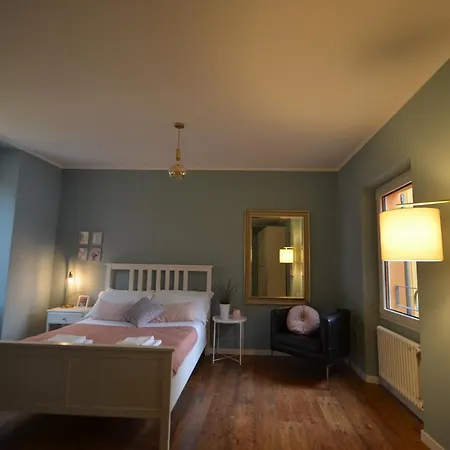 Varennahouse Aston Apt